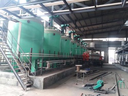 一诺16吨搪瓷反应釜安装